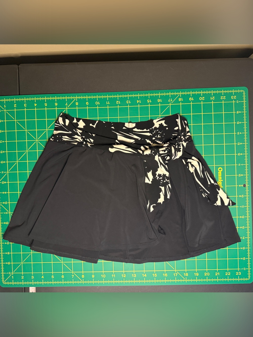 Robin Piccone Black Swim Skirt Coverup with front slit and black and white waist
